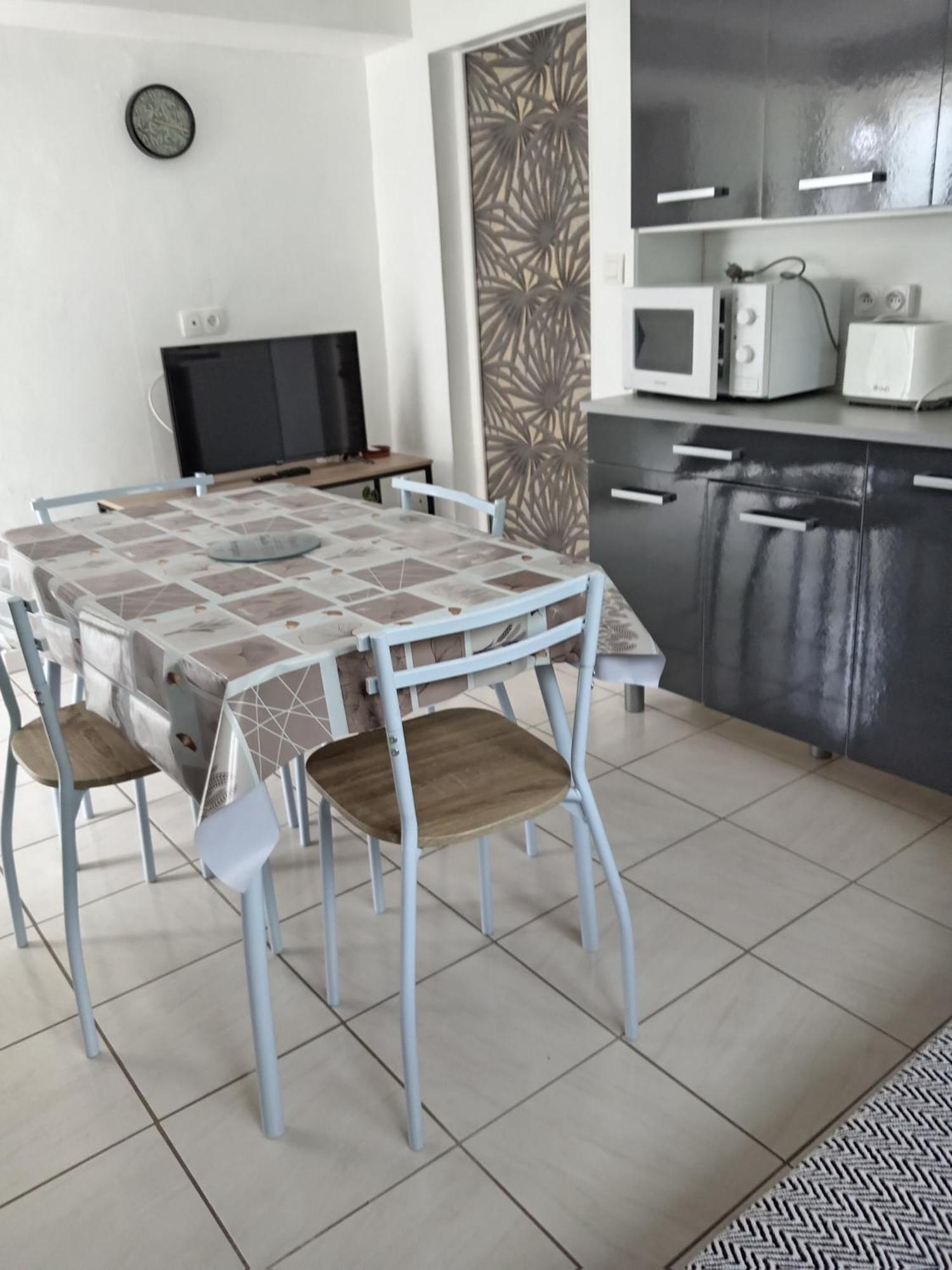 Location Saisonniere Apartman Cozes Kültér fotó